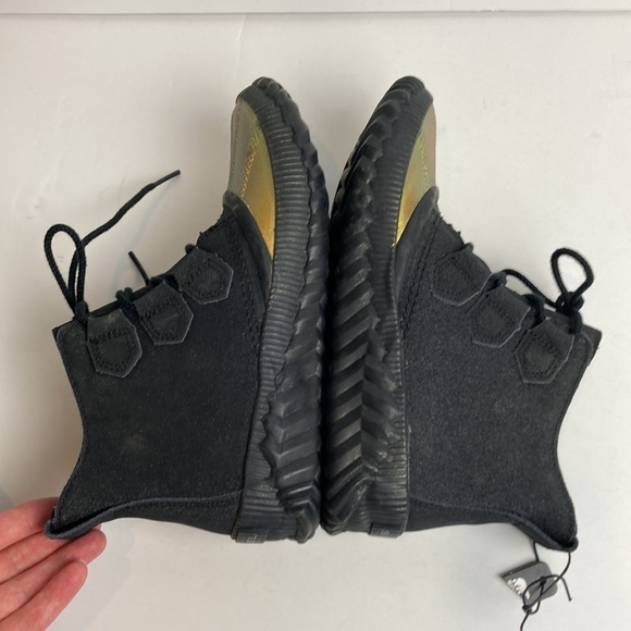 SOREL NWT Out N About Waterproof Boots Black Gold Lace Up Sz 6 Waterproof Winter - Picture 15 of 16